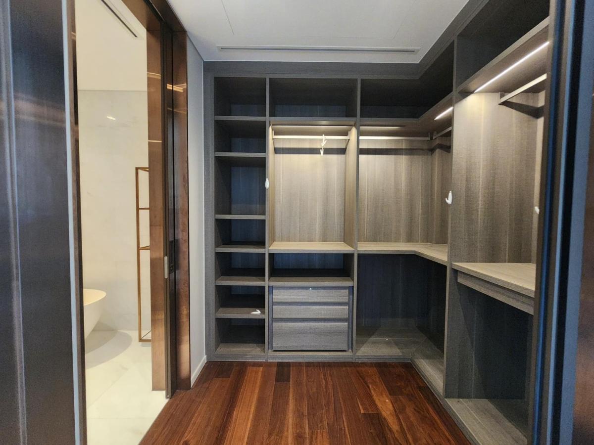 **ว่าง 05/68** 6704-198 ให้เช่า คอนโด หลังสวน ชิดชม BTSชิดลม THE RESIDENCES AT SINDHORN KEMPINSKI 2 ห้องนอน