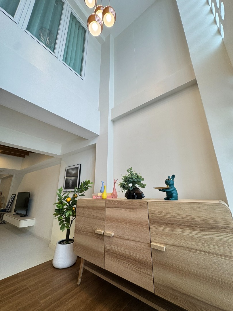 6812-050 ขาย ทาวน์เฮ้าส์ 2 ชั้น รีโนเวทใหม่ พระโขนง ปรีดี ใกล้ BTS พระโขนง