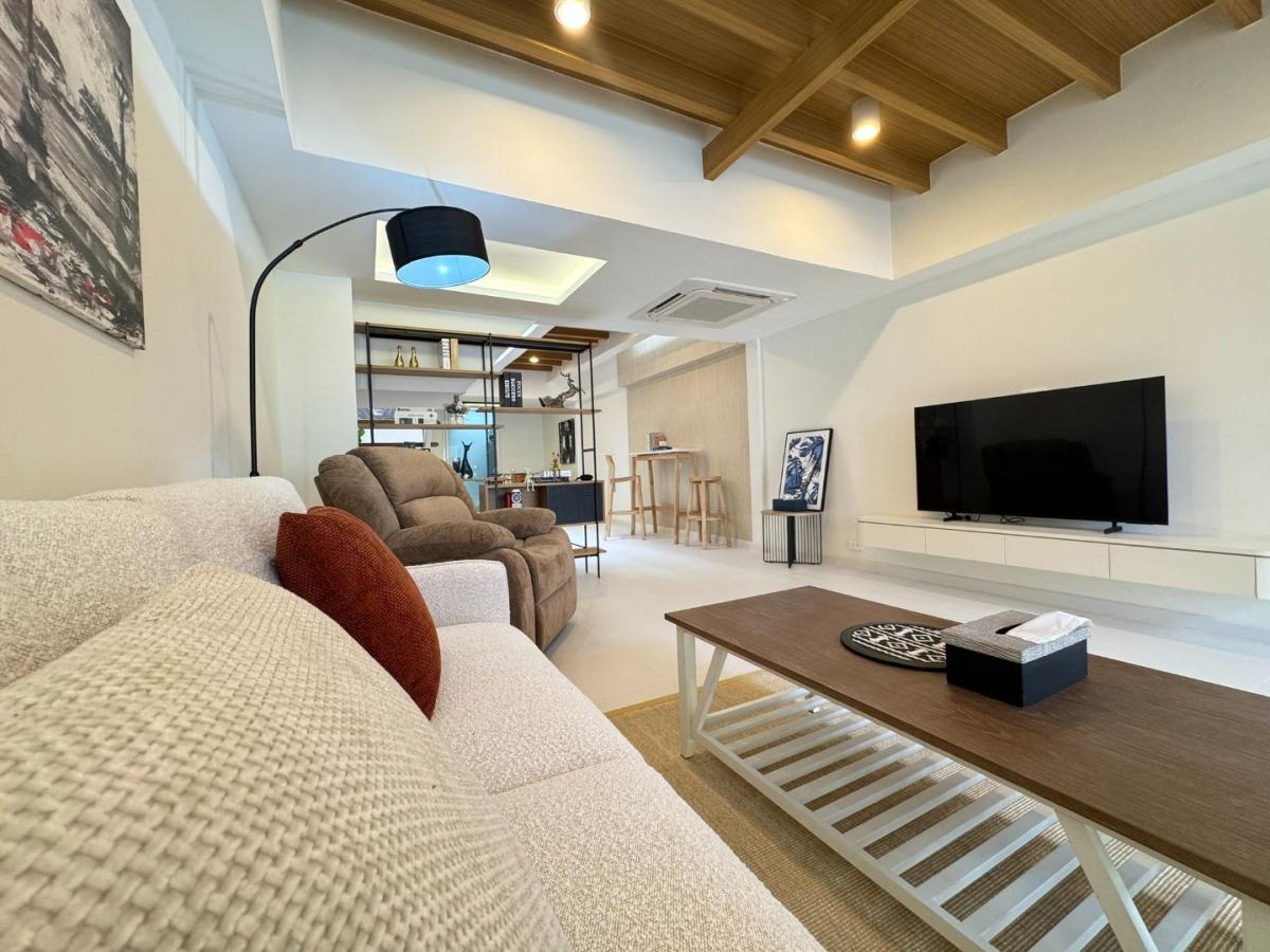 6812-050 ขาย ทาวน์เฮ้าส์ 2 ชั้น รีโนเวทใหม่ พระโขนง ปรีดี ใกล้ BTS พระโขนง