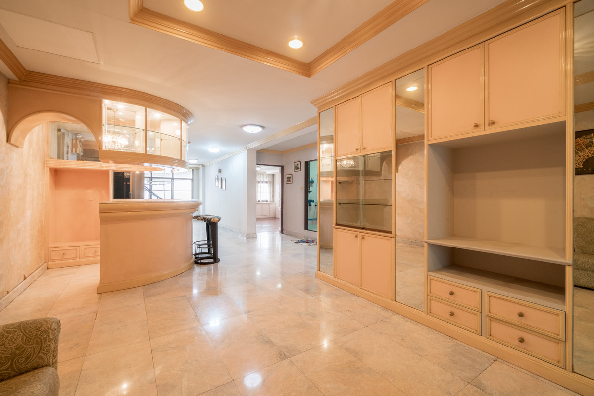 6812-056 ให้เช่า อาคารพาณิชย์ 4 ชั้น 2 คูหา พระราม3 ใกล้ถ.วงแหวนอุตสาหกรรม 