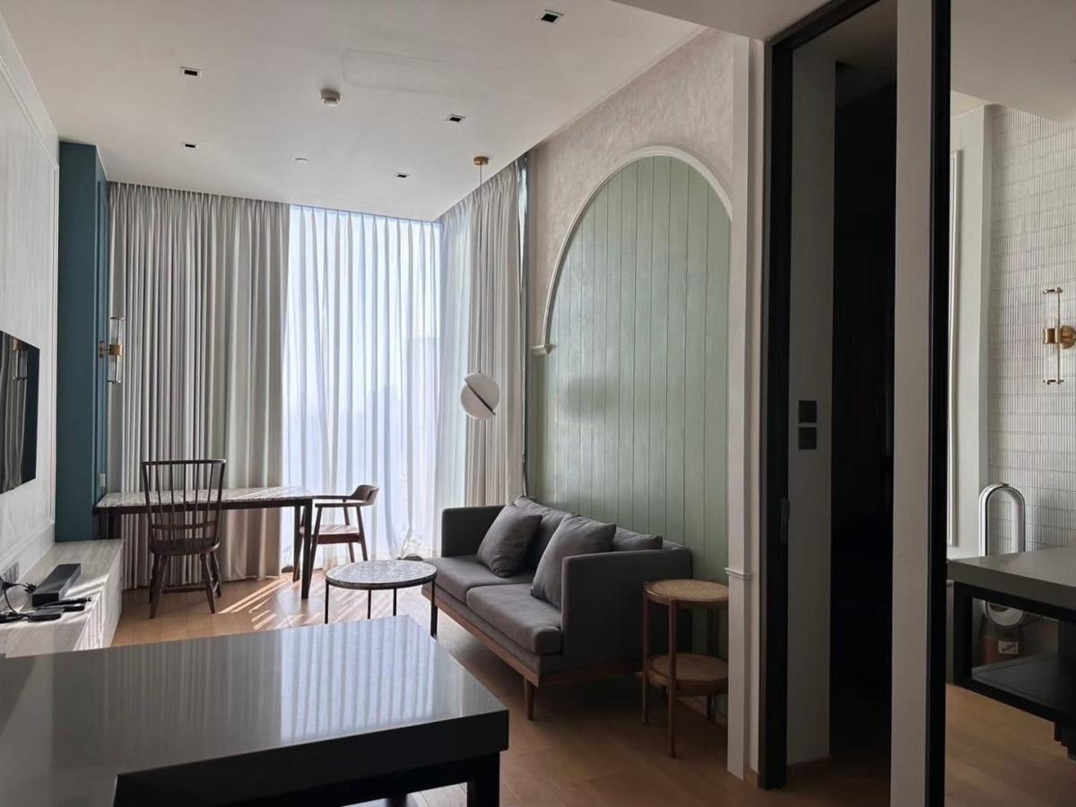 6812-065 Condo for Sale in Chidlom-Ploenchit area, 28 Chidlom, next to BTS Chidlom