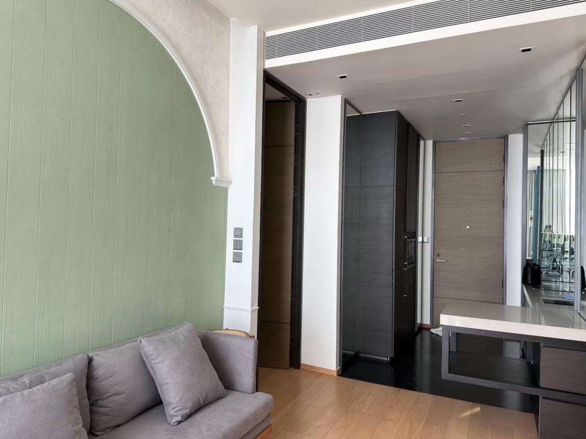 6812-065 Condo for Sale in Chidlom-Ploenchit area, 28 Chidlom, next to BTS Chidlom