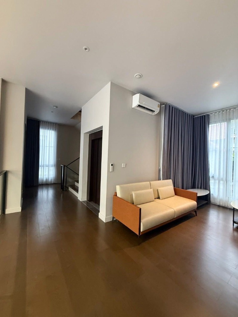 6812-077 ให้เช่า บ้านเดี่ยว 3 ชั้น กรุงเทพกรีฑา Malton Gates - Krungthep Kreetha 