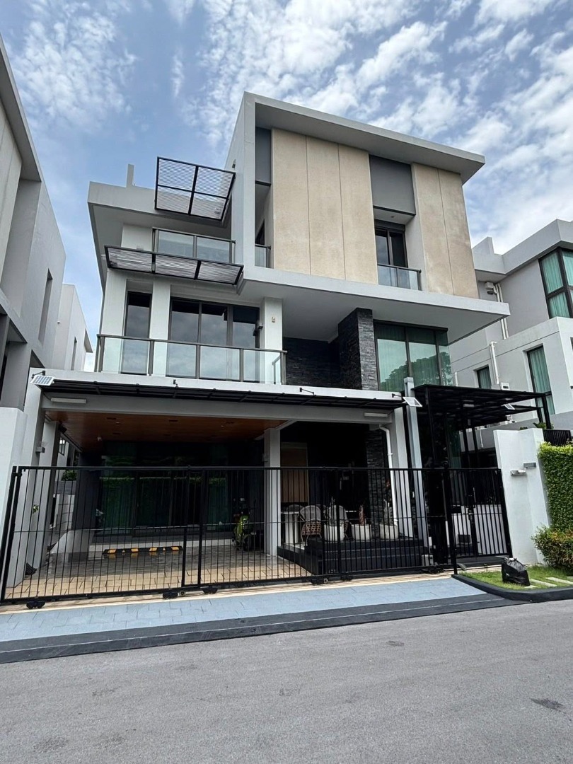 6812-082 ขาย บ้านเดี่ยว 3 ชั้น ประเสริฐมนูกิจ เลียบด่วน โครงการบ้านกลางเมือง Classe เอกมัย-รามอินทรา