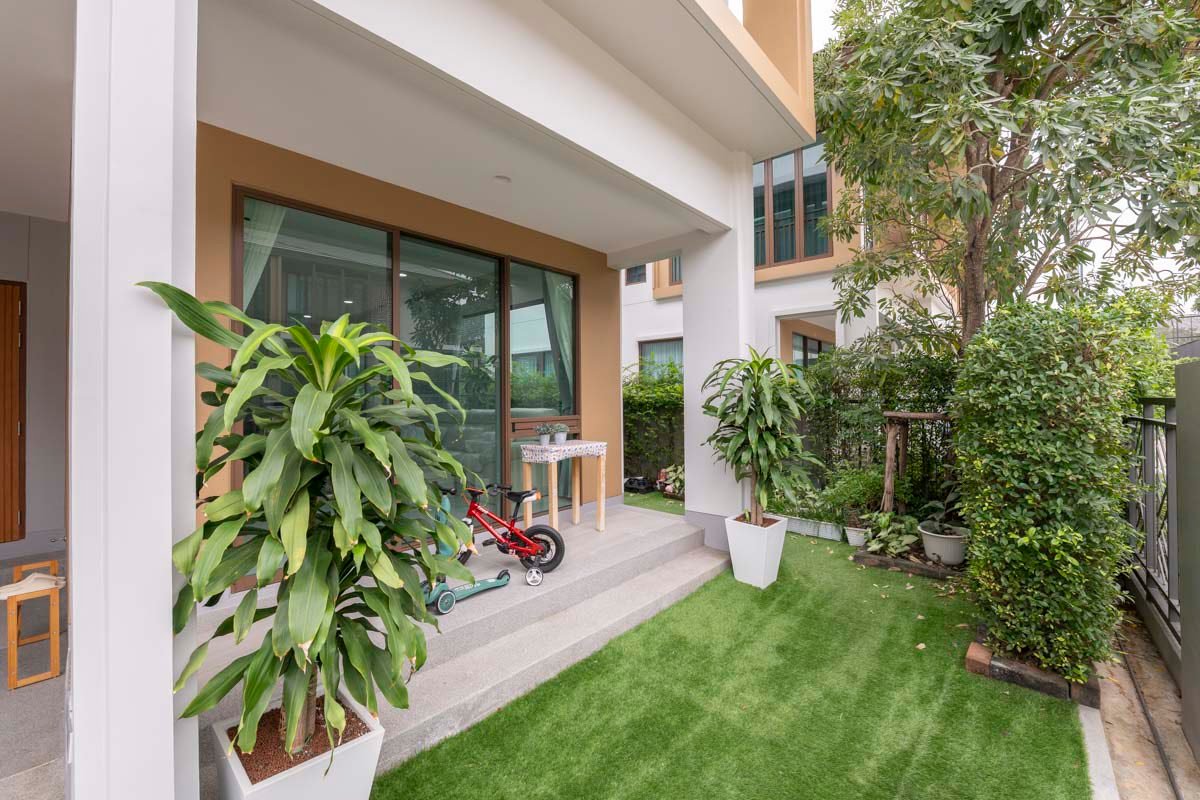 6901-013 ขาย/ให้เช่า บ้านเดี่ยว 2 ชั้น รามอินทรา วัชรพล Burasiri Watcharapol