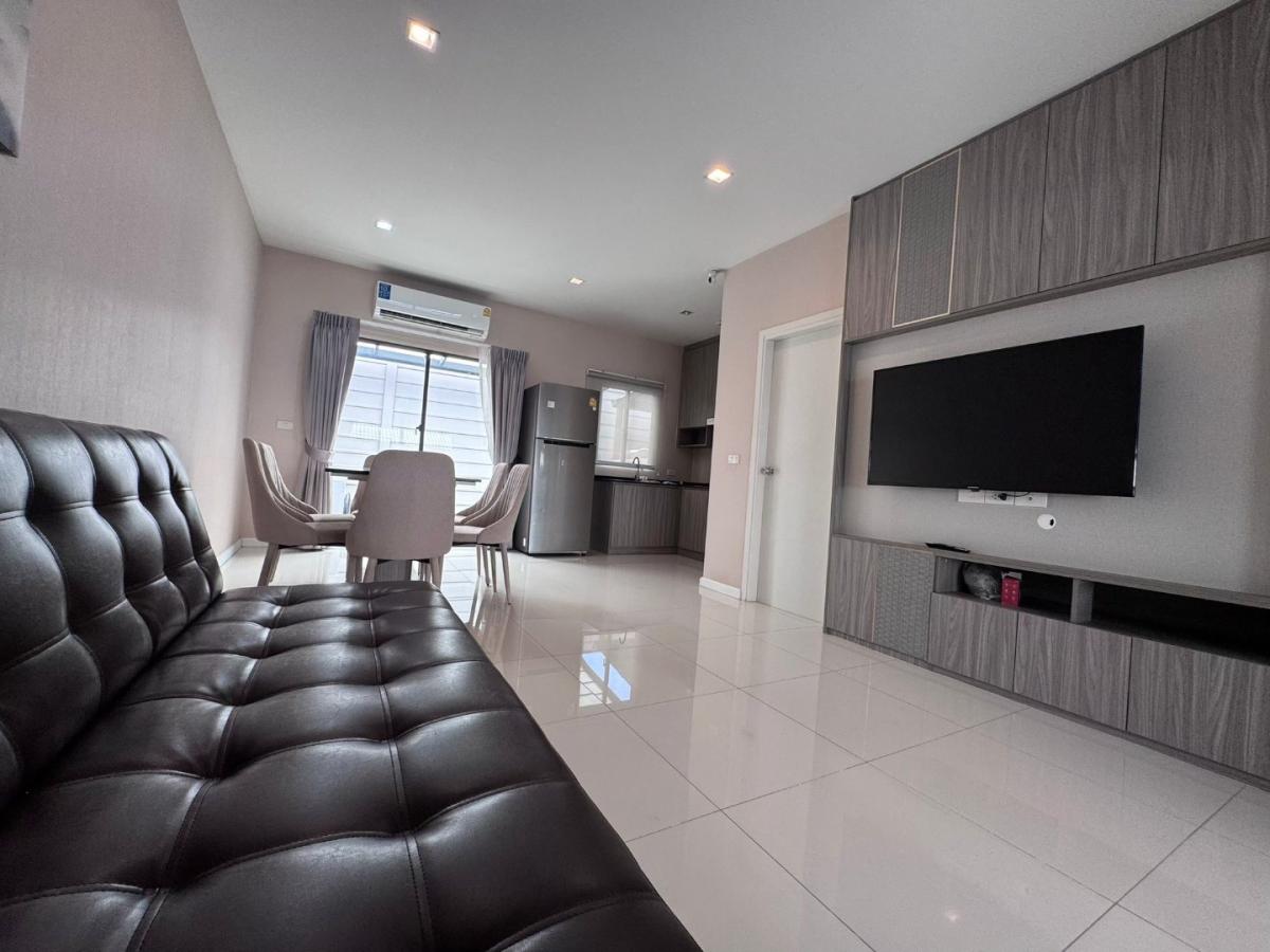 6901-026 ให้เช่า ทาวน์โฮม 3 ชั้น พัฒนาการ ประเวศ Eigen Premium Townhome Pattanakarn 3 ห้องนอน