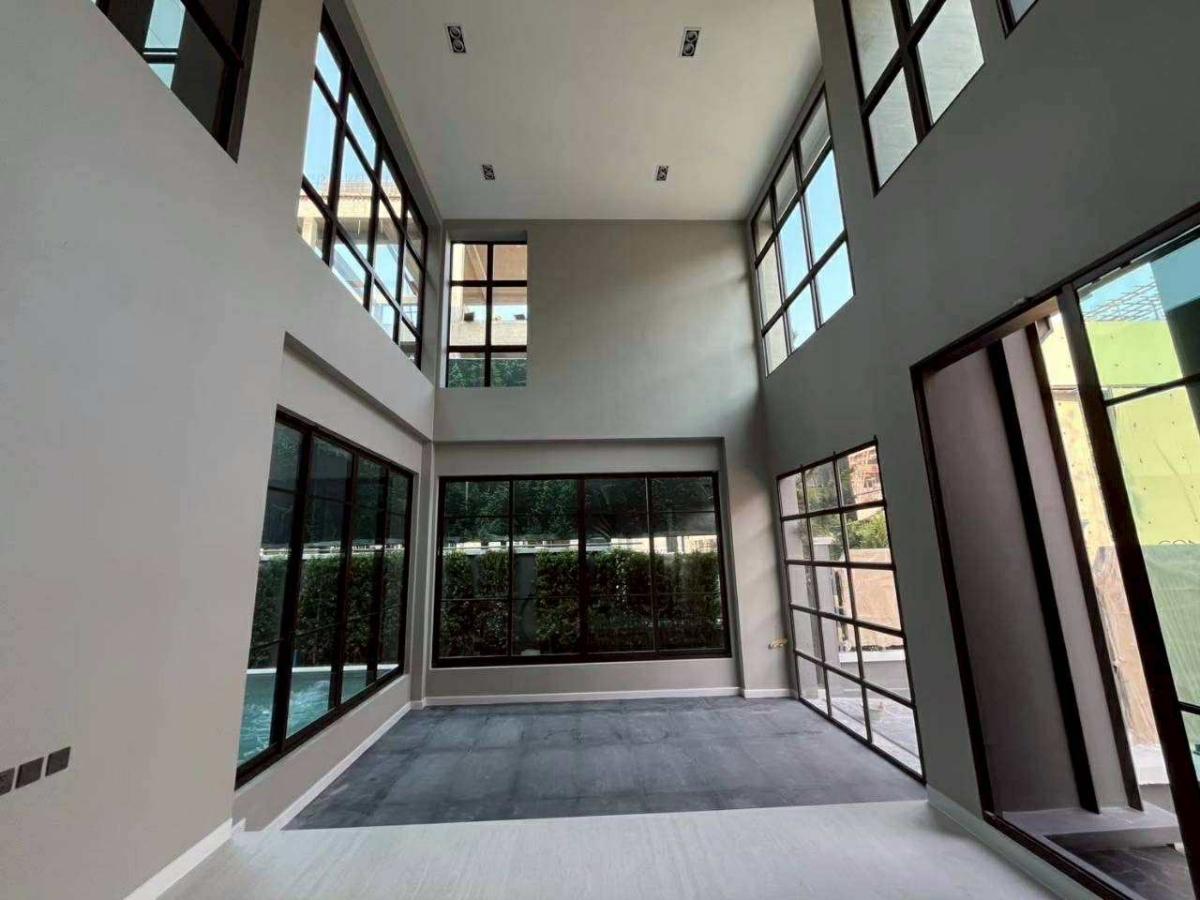 6901-031# ขาย บ้านเดี่ยว 3 ชั้น พัฒนาการ โครงการ CONNOISSEUR Phatthanakan พร้อมลิฟต์ 6ห้องนอน 