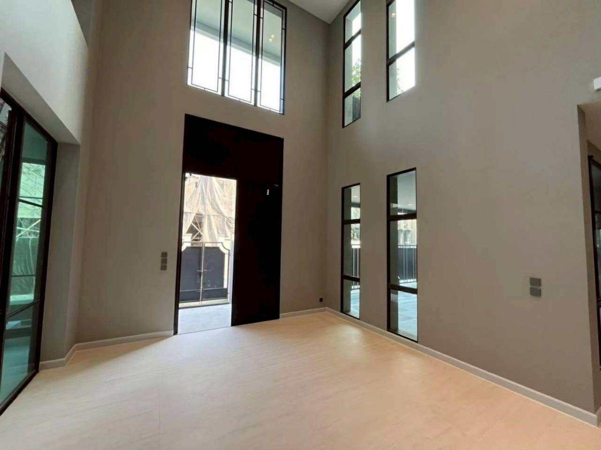 6901-031# ขาย บ้านเดี่ยว 3 ชั้น พัฒนาการ โครงการ CONNOISSEUR Phatthanakan พร้อมลิฟต์ 6ห้องนอน 