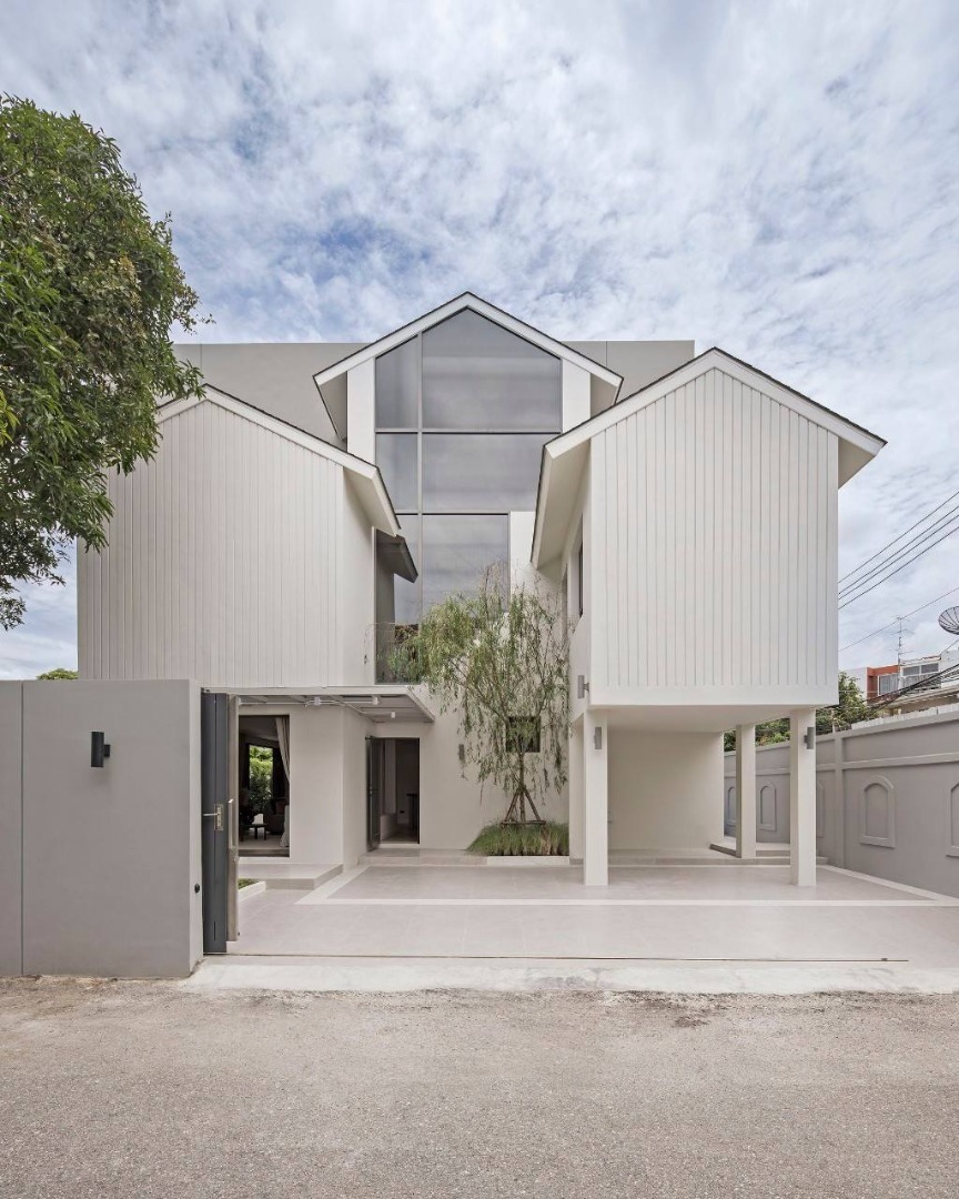 6901-048 ขาย/ให้เช่า บ้านเดี่ยว 2 ชั้น รีโนเวทใหม่ ทองหล่อ เอกมัย 3ห้องนอน เลี้ยงสัตว์ได้