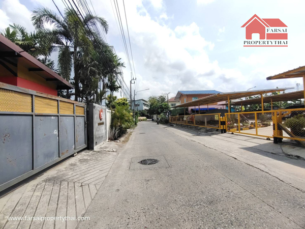 ขายบ้านเดี่ยว 2ชั้นเนื้อที่ 39 ตร.ว บ้านครึงปูนครึ่งไม้ 3ห้องนอน 2ห้องน้ำ ถนนสุขุมวิท115 ซอยติด BTS ปูเจ้าทำเลทอง ราคาขาย 2.5 ล้านบาท