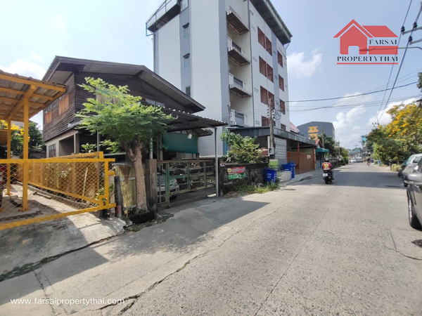 ขายบ้านเดี่ยว 2ชั้นเนื้อที่ 39 ตร.ว บ้านครึงปูนครึ่งไม้ 3ห้องนอน 2ห้องน้ำ ถนนสุขุมวิท115 ซอยติด BTS ปูเจ้าทำเลทอง ราคาขาย 2.5 ล้านบาท