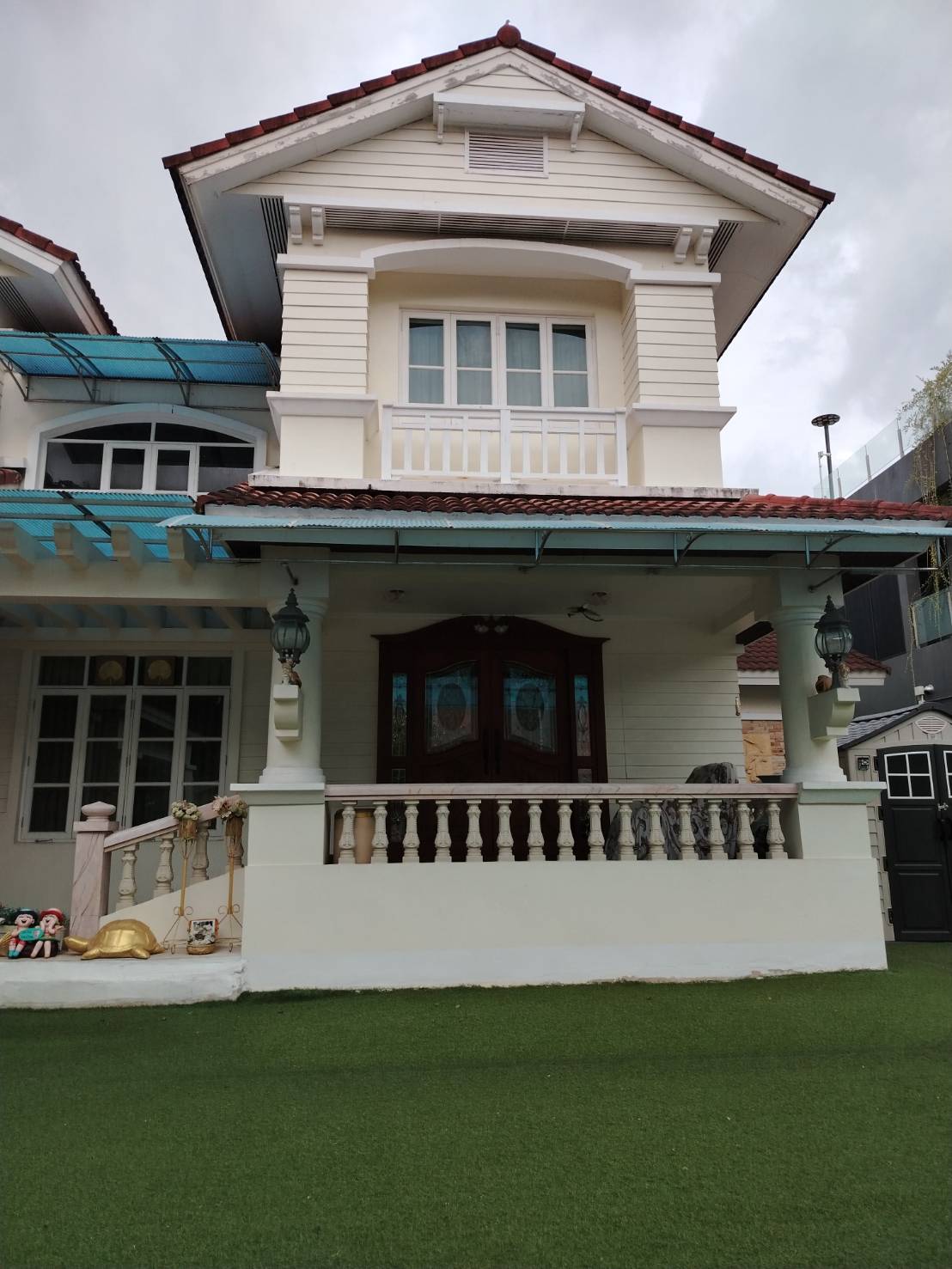 ให้เช่าบ้านเดี่ยว 2 ชั้นเนื้อที่ 114ตร.ว พื้นที่ใช้สอย 320ตร.ม 5ห้องนอน 4ห้องน้ำ ถนนเฉลิมพระเกียรติ.ร9 ใกล้สวนหลวง ราคาเช่า 50,000 บ/ด