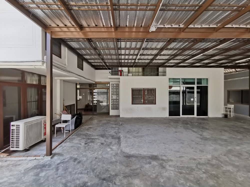 ให้เช่าบ้านเดี่ยว 2ชั้นเนื้อที่ 155 ตร.ว พื้นที่ใช้สอย 350 ตร.ม 4ห้องนอน 4ห้องน้ำ เฟอร์นิเจอร์ ถนน ลาดพร้าว ภาวนา ราคาเช่า 65,000 บ/ด