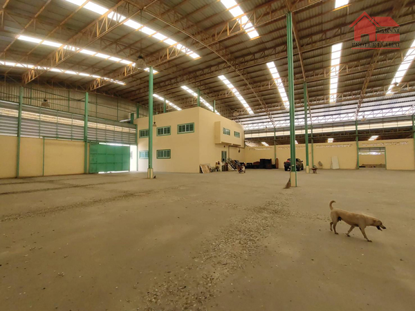 ขายอาคารโรงงาน/โกดังเนื้อที่ 7-1-81 ไร่ พื้นที่ใช้สอย 3,750 ตร.ม มีบ้านพักคนงาน 45 ห้อง ถนน พระราม 2 บางกะดี๋  ราคาขาย 120 ล้านบาท