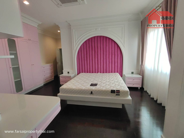 ให้เช่าบ้านคฤหาสน์สุดหรู 2ชั้น เนื้อที่ 153ตร.ว พื้นที่ใช้สอย 604ตร.ม 5ห้องนอน 6ห้องน้ำ ถนนพระราม 9 - กรุงเทพกรีฑา ราคาเช่า 450,000 บ/ด