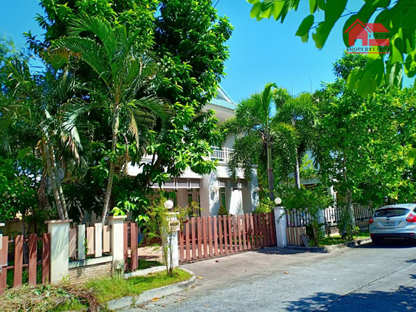 ให้เช่าบ้านเดี่ยว 2 ชั้น 72 ตร.ว 4ห้องนอน 4 ห้องน้ำ แอร์ เฟอร์ครบ (โครงการติดชายหาด) ถนน สุขุมวิท-บางแสน ใกล้ตลาดหนองมน ราคา 10 ล้านบาท เช่า 40,000 บาทต่อเดือน