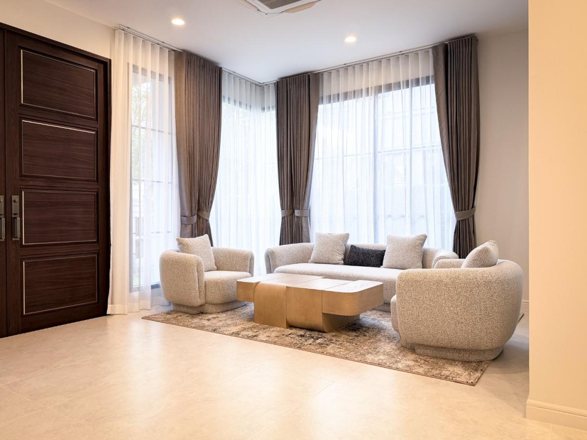 6902-014 ให้เช่า บ้านหรู 2 ชั้น วัชรพล รามอินทรา โครงการ Narasiri Phahol–Watcharapol