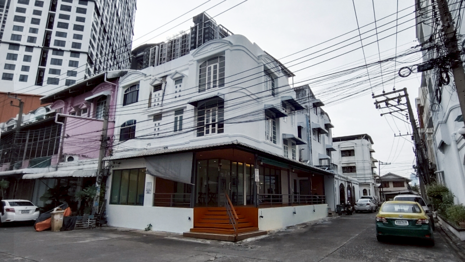 6903-010 ให้เช่า ทาวน์โฮม 3 ชั้น พระราม9 รัชดา ห้วยขวาง ใกล้ MRT พระราม9  