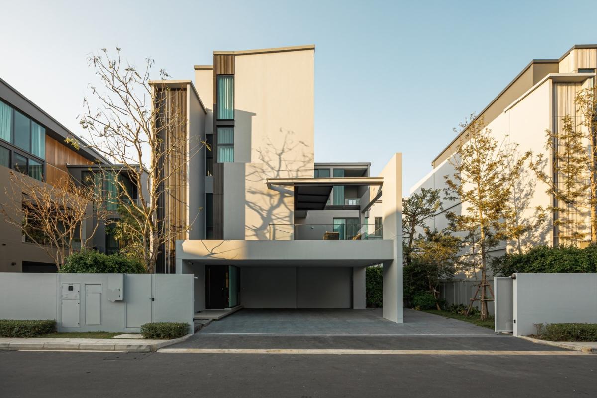 6903-017 ขาย/ให้เช่า บ้านเดี่ยว 3 ชั้น กรุงเทพกรีฑา ศรีนครินทร์ VIVE2 Krungthep Kreetha 4ห้องนอน 