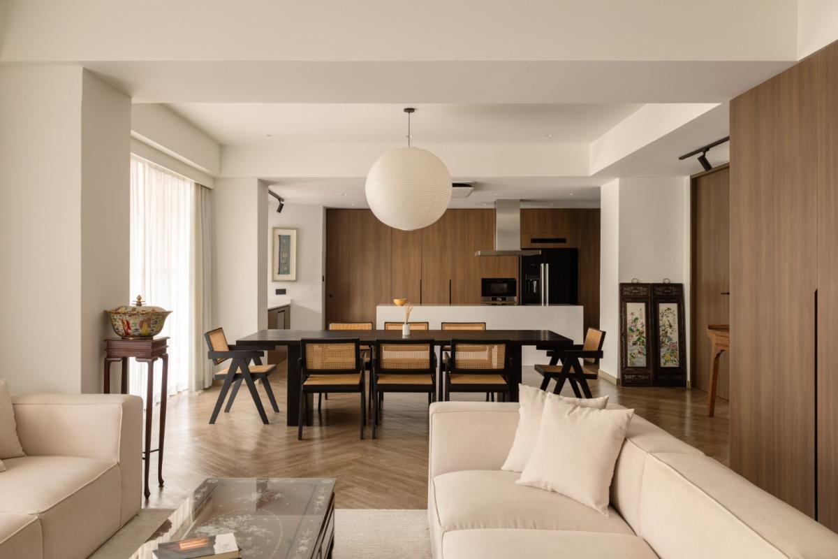 6903-026 Condo for Sale in Nana-Asoke area, at Newton Tower, newly renovated, next to BTS Nana