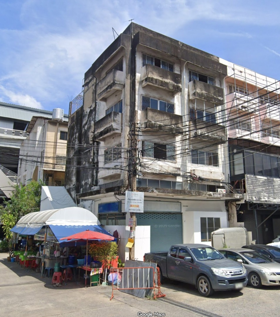 6903-042 ขาย/ให้เช่า อาคารพาณิชย์ 4.5 ชั้น 2 คูหา ติด MRT ลาดพร้าว 101 ทำเลทองพร้อมลุยธุรกิจ