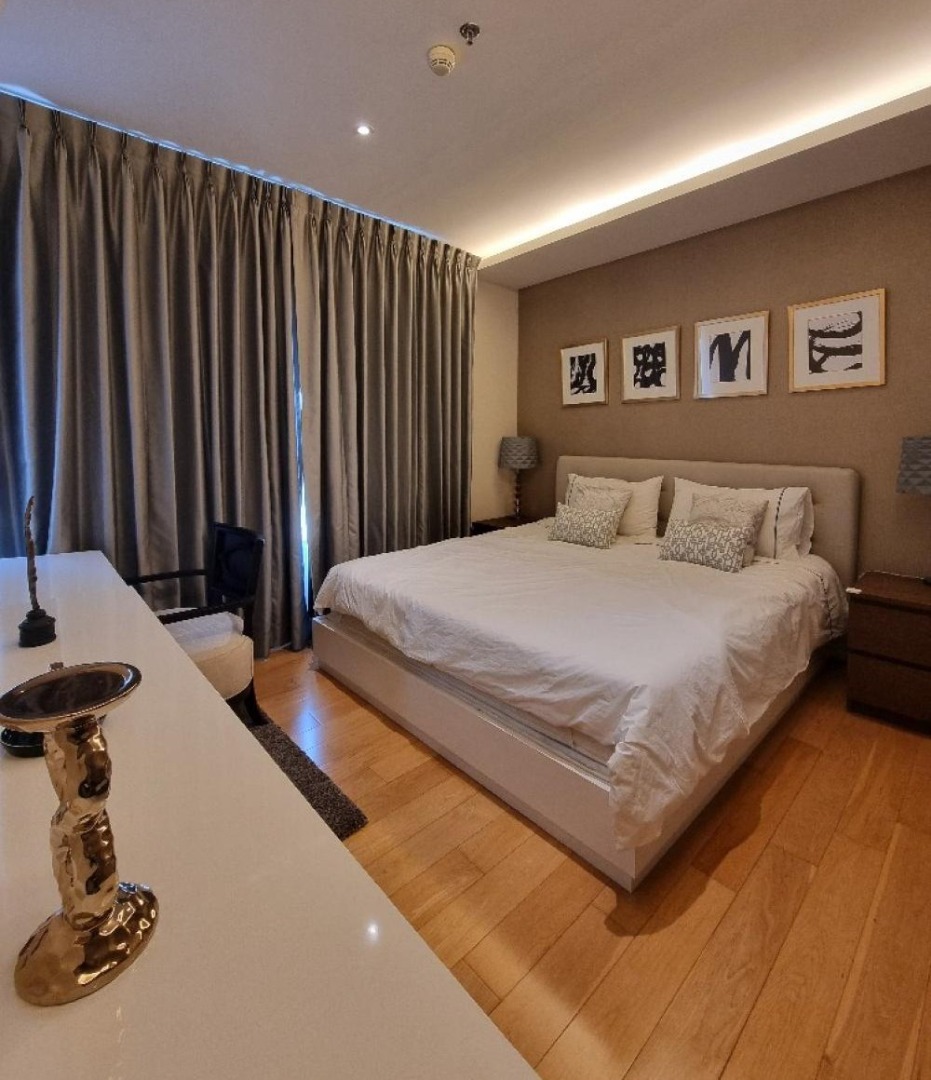 6903-043 Condo for Rent in Phrompong-Thonglor area, at H Condo Sukhumvit 43, next to BTS Phrompong