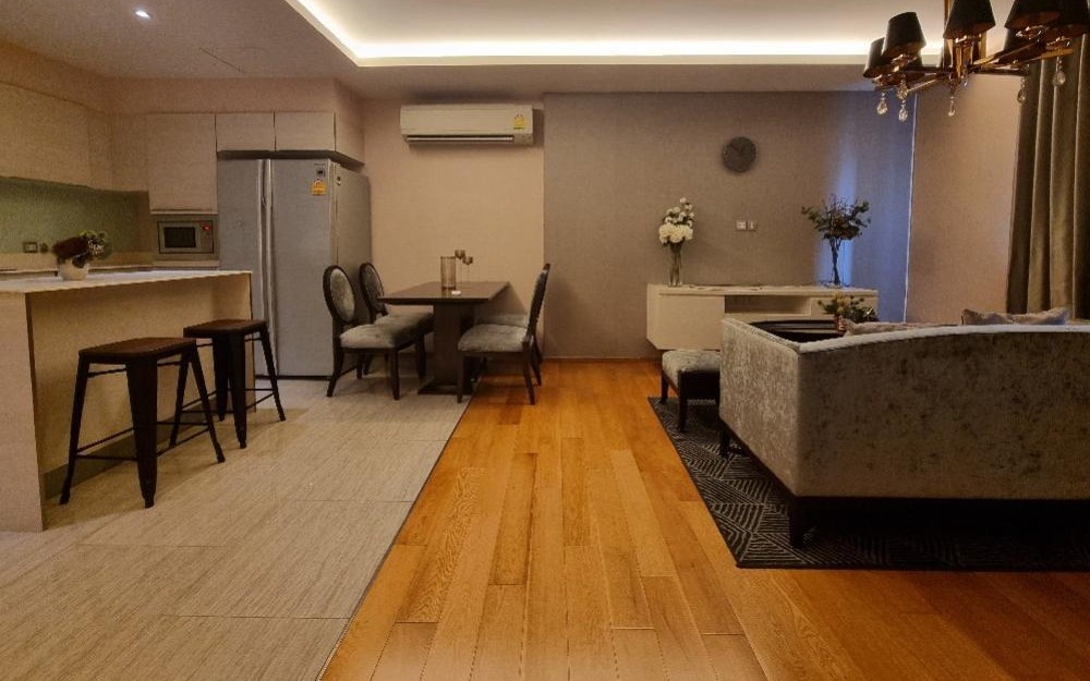 6903-043 Condo for Rent in Phrompong-Thonglor area, at H Condo Sukhumvit 43, next to BTS Phrompong
