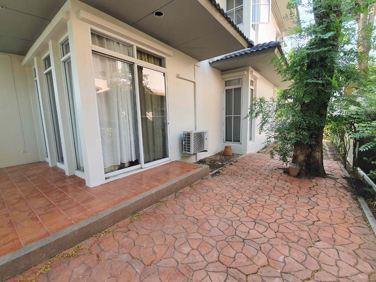 6903-045 ให้เช่า บ้านเดี่ยว 2 ชั้น เลียบด่วน ประดิษฐ์มนูธรรม ลาดพร้าว โครงการ บางกอกวิลล่า