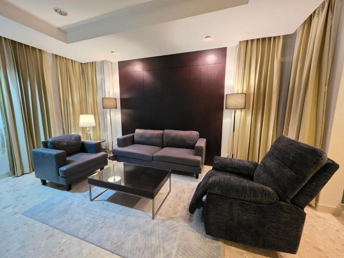 6903-045 ให้เช่า บ้านเดี่ยว 2 ชั้น เลียบด่วน ประดิษฐ์มนูธรรม ลาดพร้าว โครงการ บางกอกวิลล่า