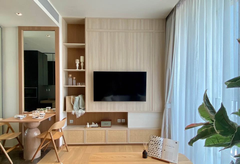 6903-054 Condo for Rent in Chidlom-Ploenchit area, at 28 Chidlom, next to BTS Chidlom