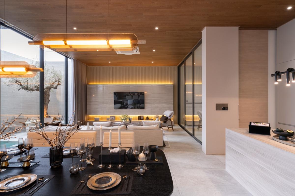 6903-073 ขาย บ้านเดี่ยว 3 ชั้น พร้อมสระว่ายน้ำ ลาซาล บางนา แบริ่ง MOTIF สุขุมวิท-บางนา