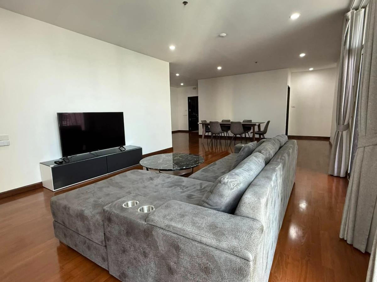 6903-074 Condo for Rent in Ratchadamri-Chidlom area, at Grand Langsuan, next to BTS Ratchadamri