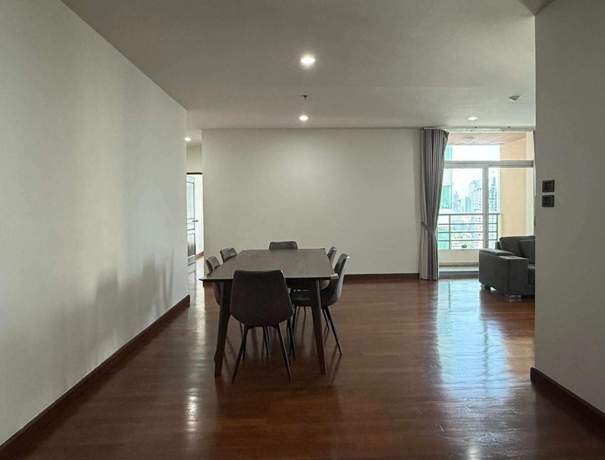 6903-074 Condo for Rent in Ratchadamri-Chidlom area, at Grand Langsuan, next to BTS Ratchadamri