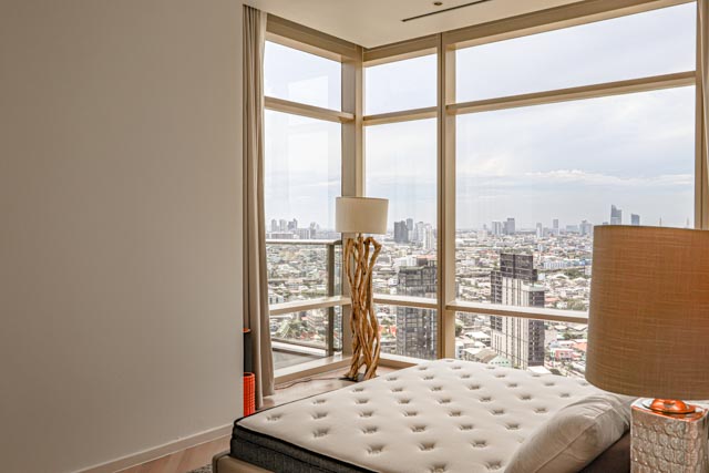 6903-079 Ultra Luxury Condo for Rent in Sathorn-Charoenkrung area, at Four Seasons Private Residences, amazing river view