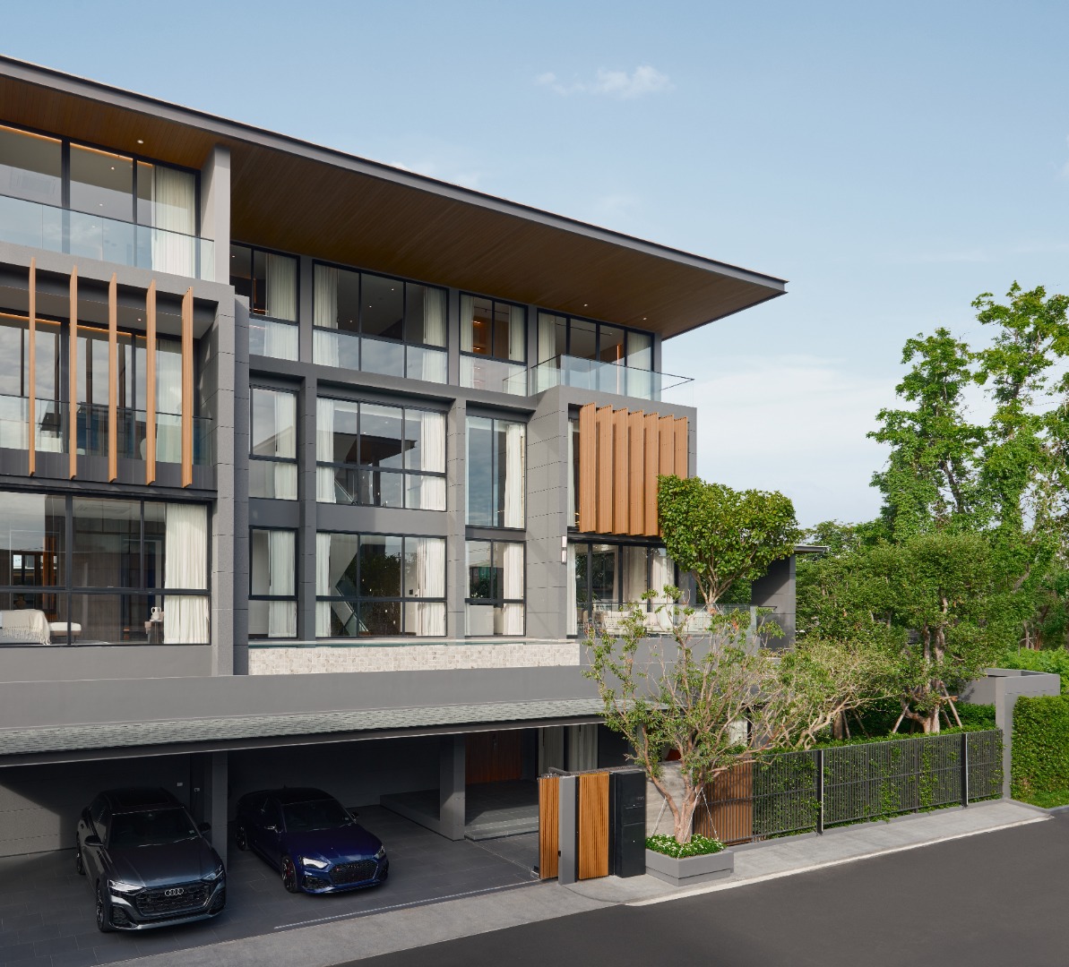 6903-095 ขาย บ้านเดี่ยว 3.5 ชั้น สระว่ายน้ำส่วนตัว ทาวน์อินทาวน์ เลียบด่วน โครงการ Cira Residences