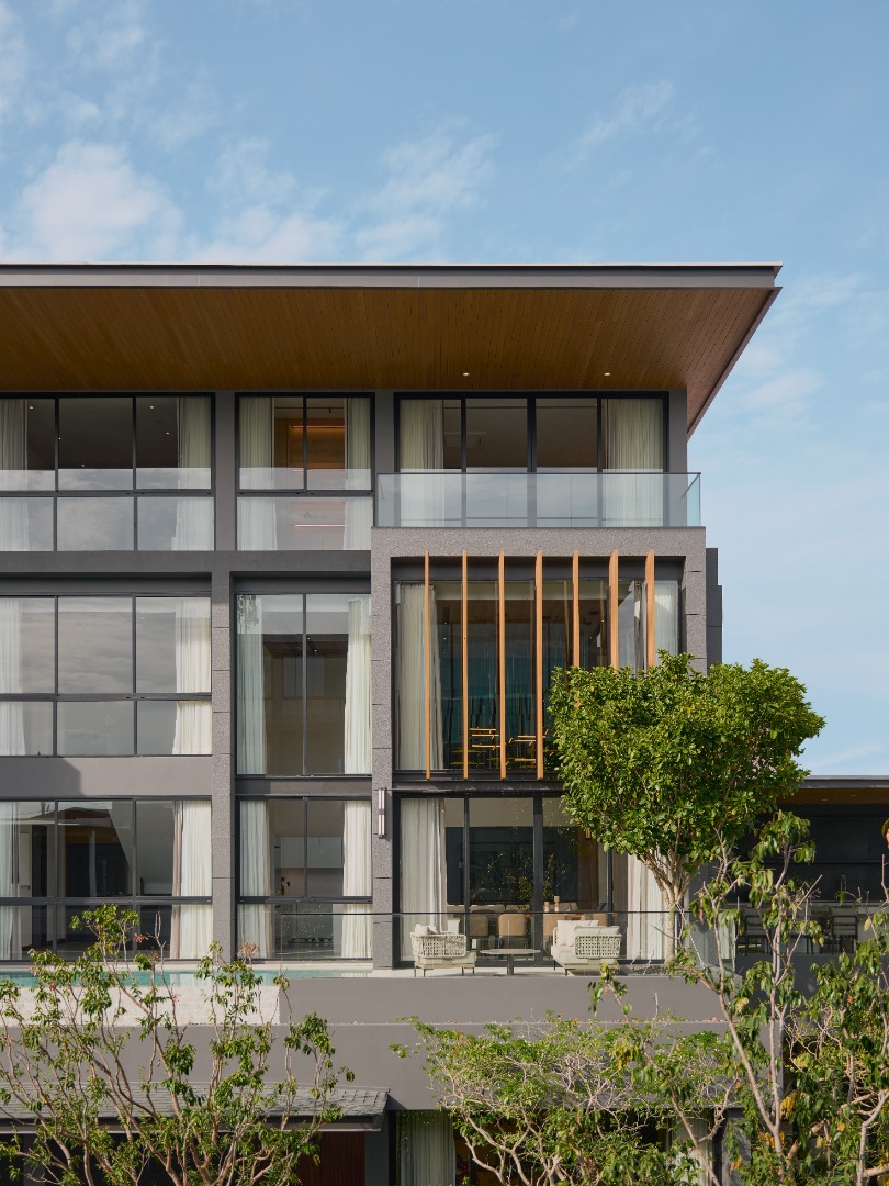 6903-095 ขาย บ้านเดี่ยว 3.5 ชั้น สระว่ายน้ำส่วนตัว ทาวน์อินทาวน์ เลียบด่วน โครงการ Cira Residences