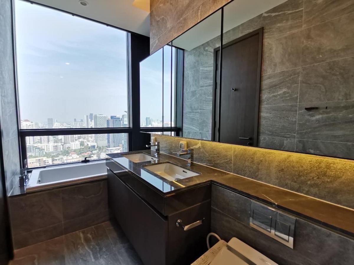 6903-096 Condo for Rent in Thonglor-Phrompong area, at The Esse Sukhumvit36 , next to BTS Thonglor