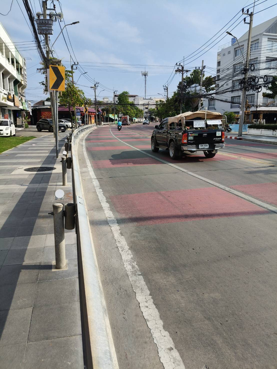 ขายที่ดินเปล่าถมแล้วติดถนนนวลจันทร์ กรุงเทพมหานคร