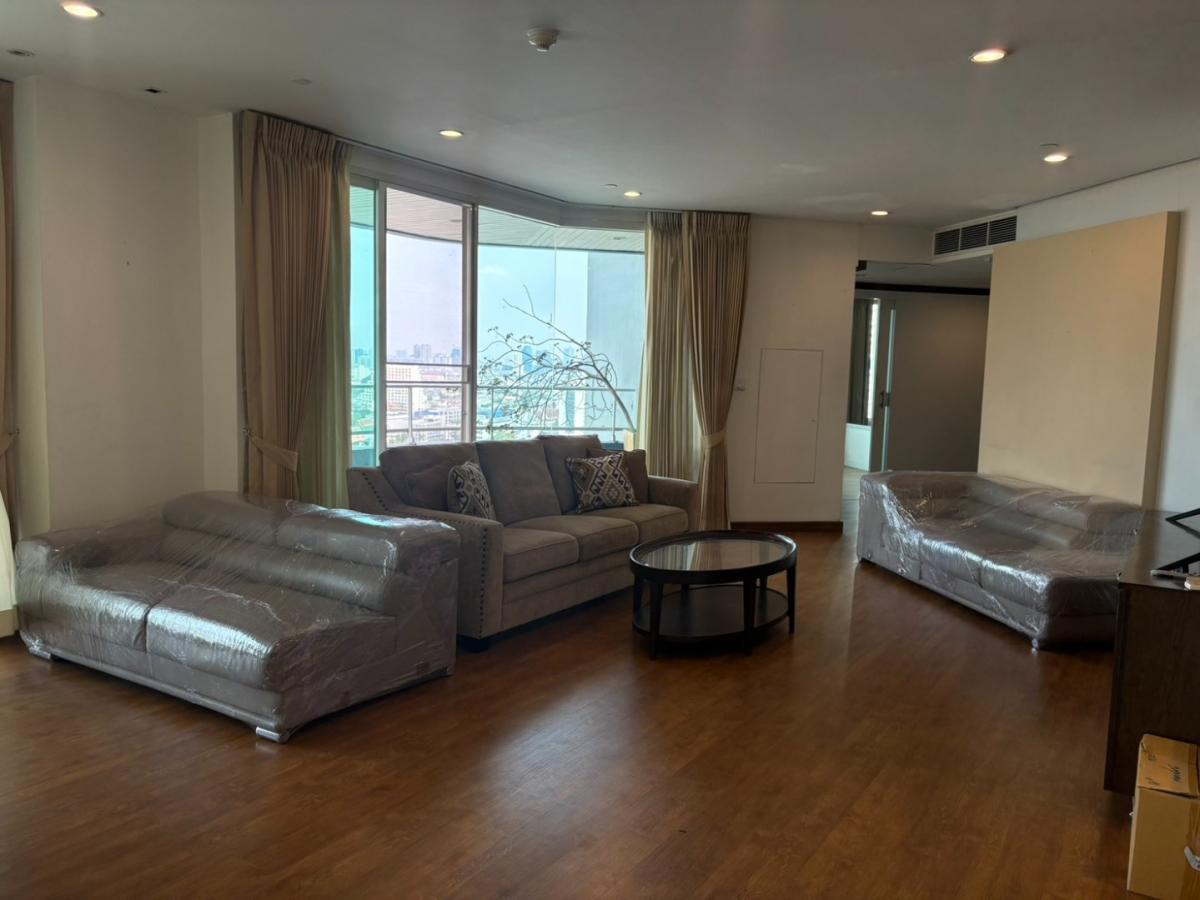 6903-101 Condo for Rent in Sathorn-Charoennakorn area, at Watermark Chaophraya River, BTS Krungthonburi
