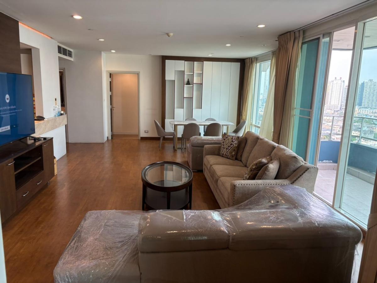 6903-101 Condo for Rent in Sathorn-Charoennakorn area, at Watermark Chaophraya River, BTS Krungthonburi