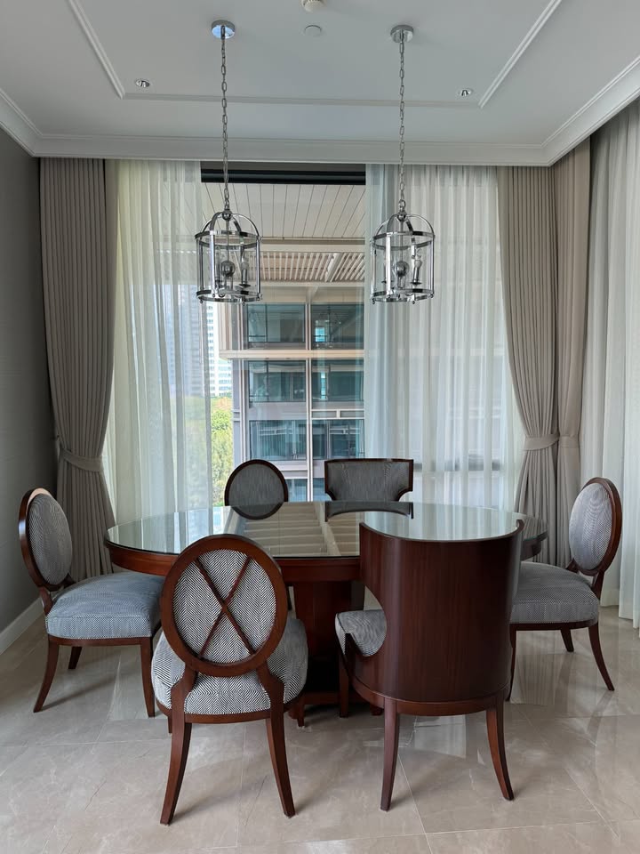 6903-107 Condo for Sale/Rent in Langsuan-Chidlom, at Sindhorn Residence, next to BTS Chidlom