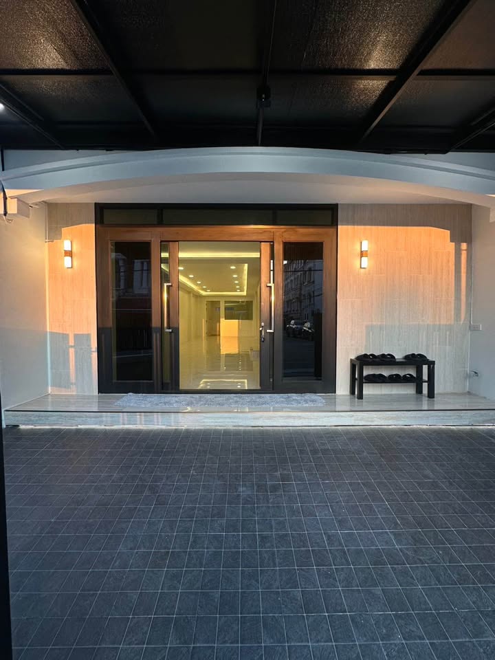 6904-010 ขาย ทาวน์โฮม 4 ชั้น หลังมุม ทาวน์อินทาวน์ บ้านกลางเมือง พระราม 9–ลาดพร้าว 