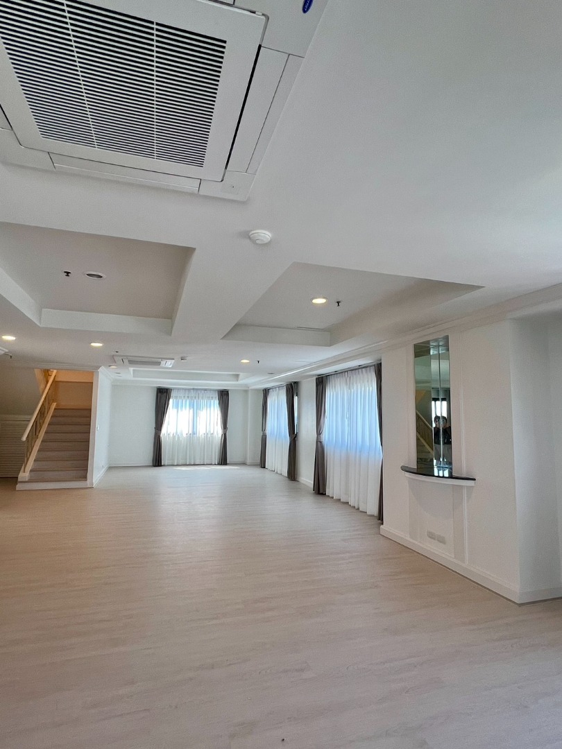 6904-011 Condo for Rent in  Asoke-Phrompong area, at G.P.GRANDE TOWER, BTS Asoke 