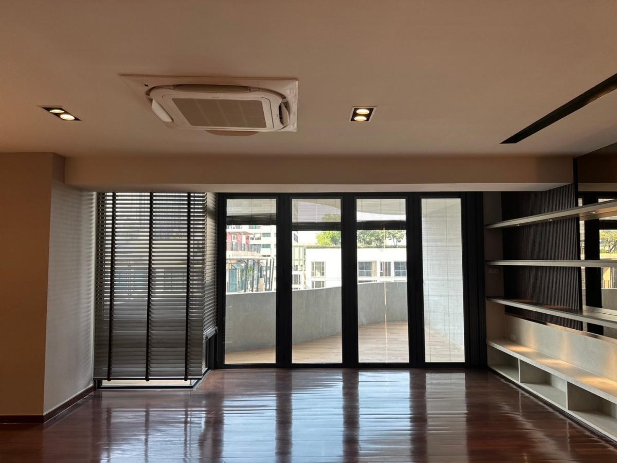 6904-024 Newly renovated Condo for Sale in Ploenchit-Chidlom area, at Ploen Chit Terrace, next to BTS Ploenchit