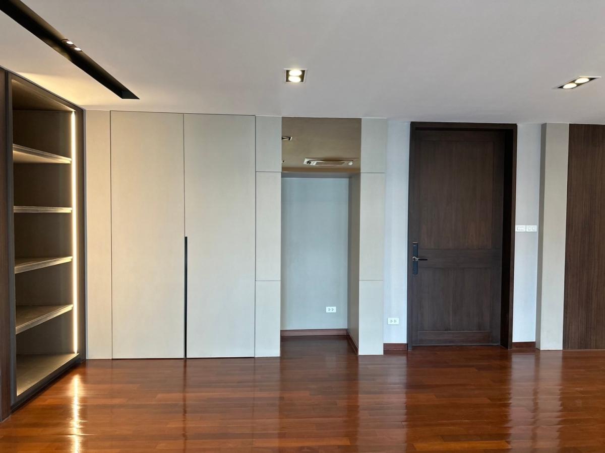 6904-024 Newly renovated Condo for Sale in Ploenchit-Chidlom area, at Ploen Chit Terrace, next to BTS Ploenchit