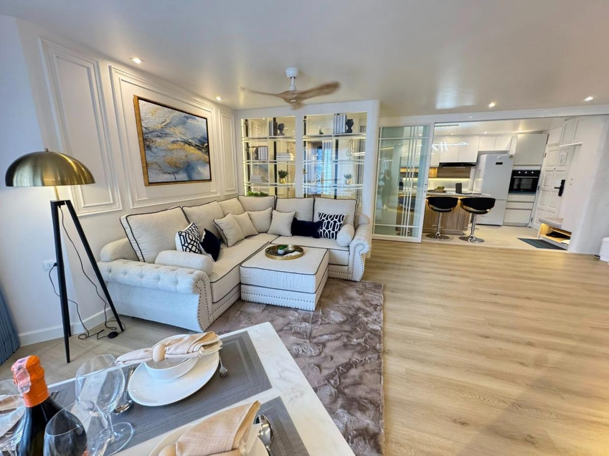 6904-058 Condo for Rent in Sathorn-Sathu-Rama3 area, at Bangkok Garden, BTS Saladaeng