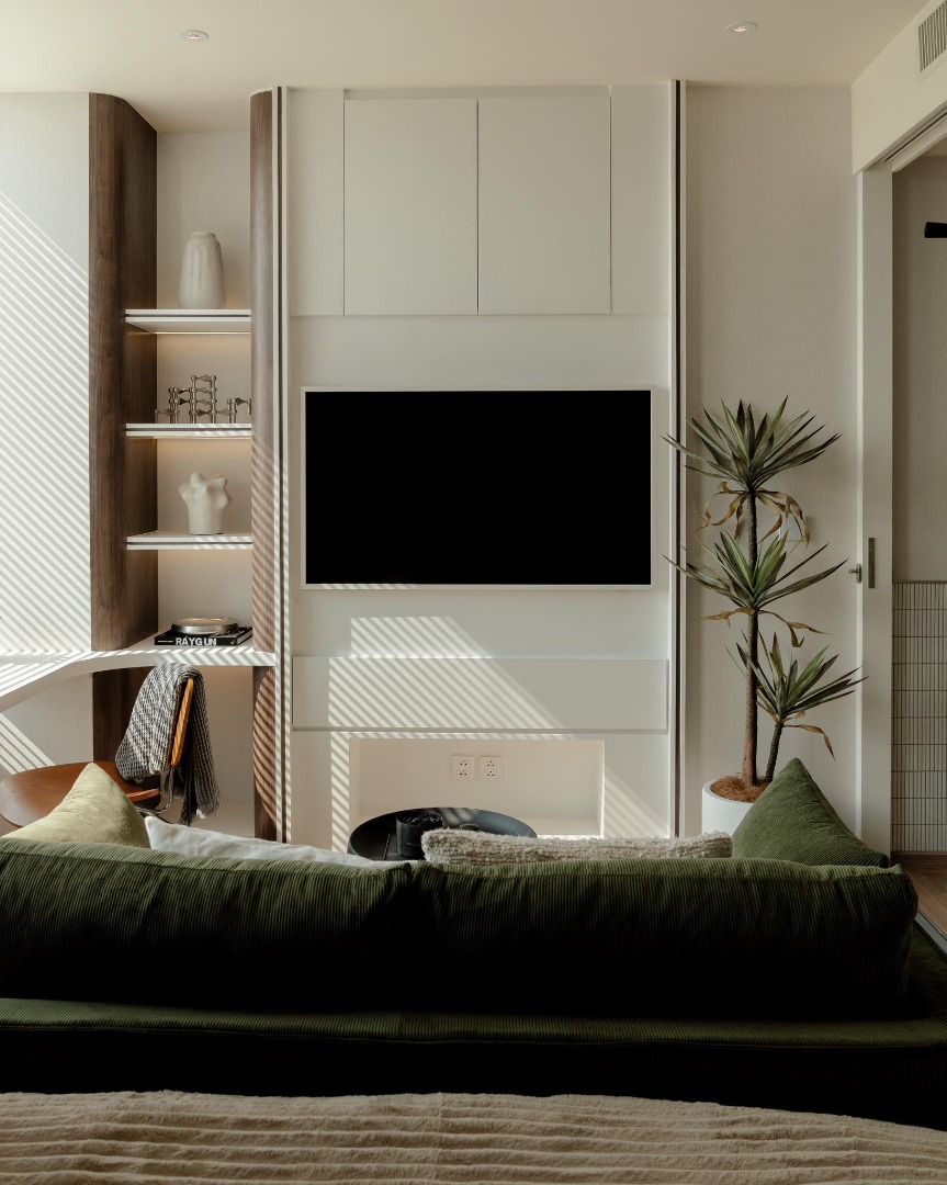 6904-072 Condo for Rent in Thonglor-Ekkamai area, at Noble Form Thonglor, next to BTS Thonglor