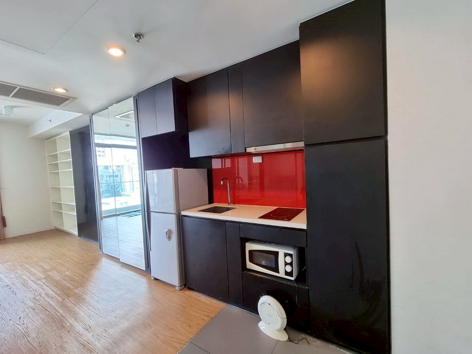6904-079 Condo for Sale/Rent in Samyan-Surawong area, at Siamese Surawong, next to MRT Samyan
