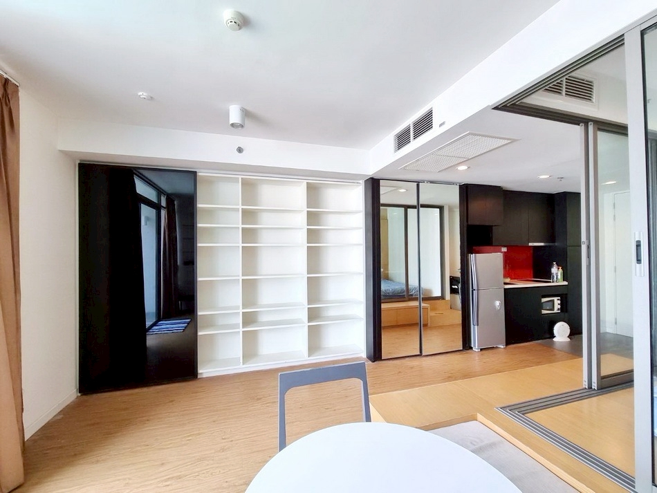 6904-079 Condo for Sale/Rent in Samyan-Surawong area, at Siamese Surawong, next to MRT Samyan