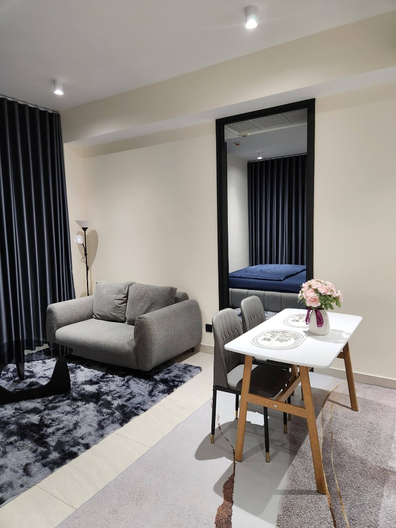 6904-096 Condo for Rent in Sathorn-Silom area, The Bangkok Sathorn, next to BTS Surasak, Pet-friendly 